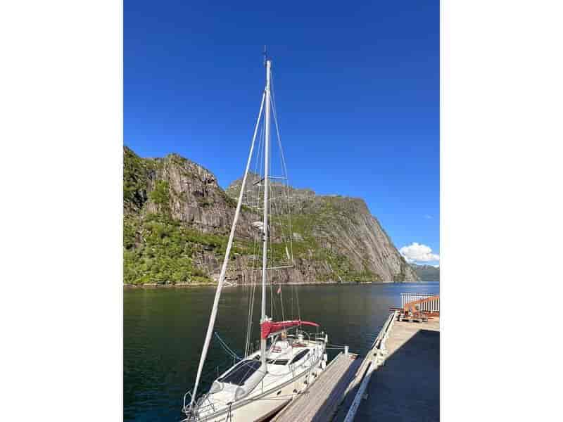 Photo of undefined, image 1 of 6