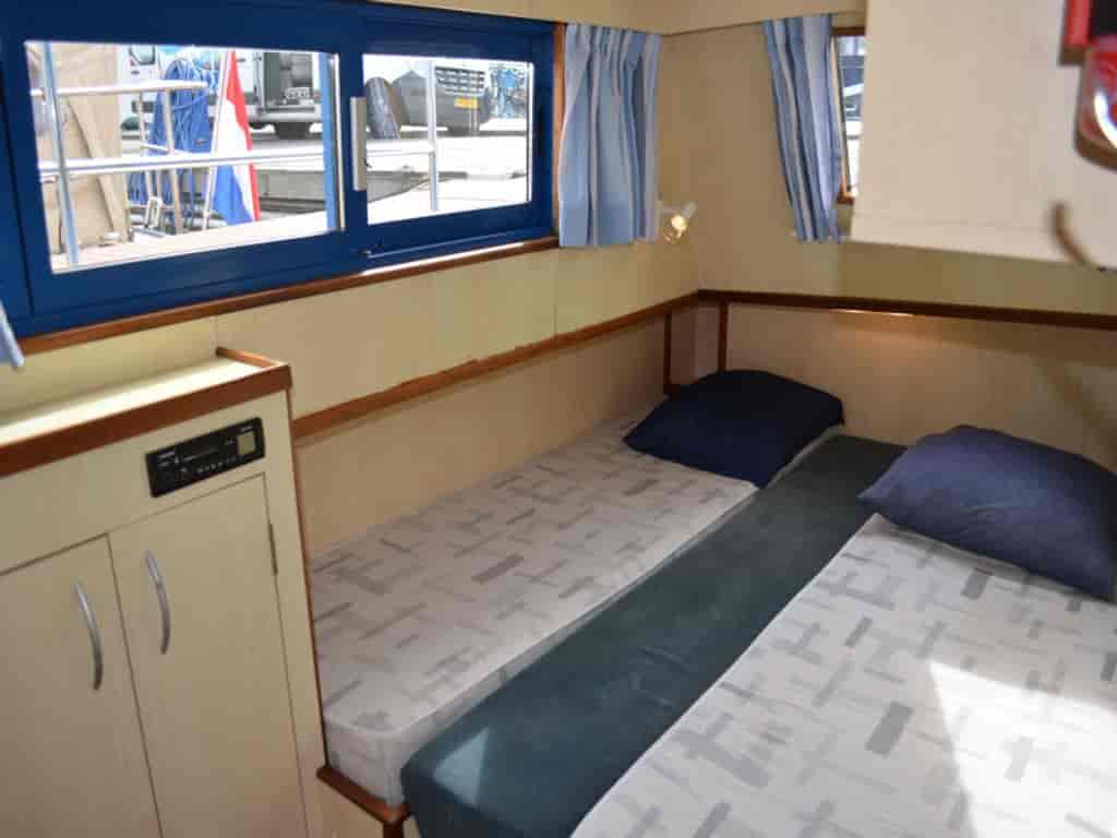 Boat picture 9