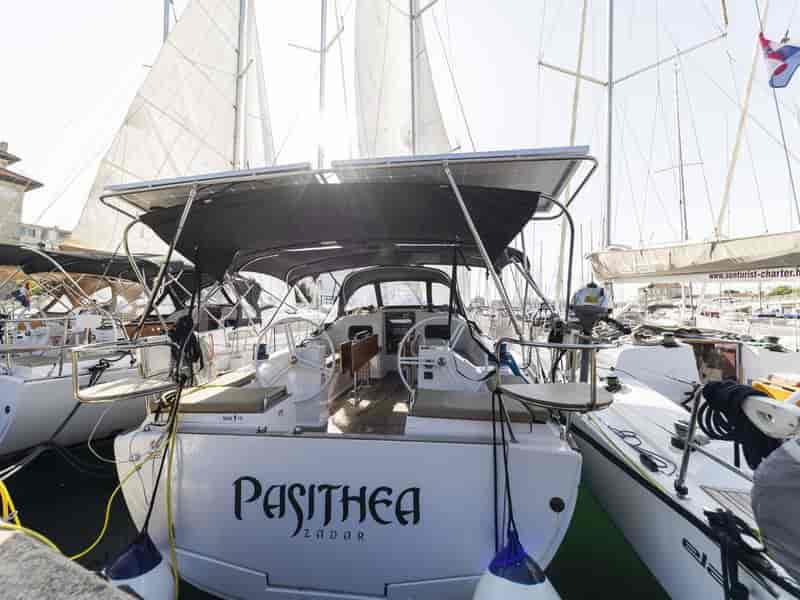 Photo of Pasithea, image 1 of 5