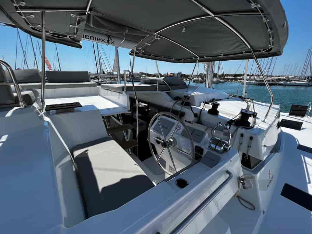 Boat picture 9