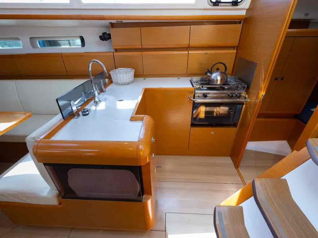 Boat picture 17