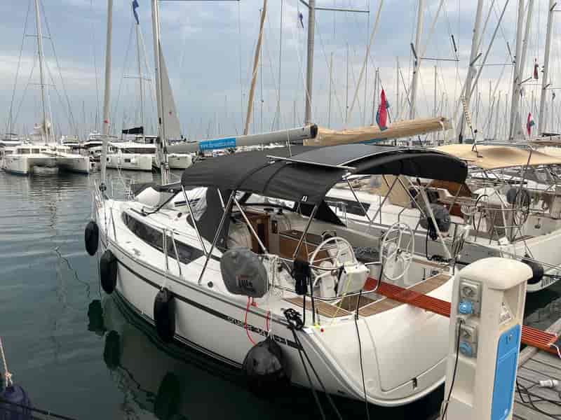 Photo 1 of Happy