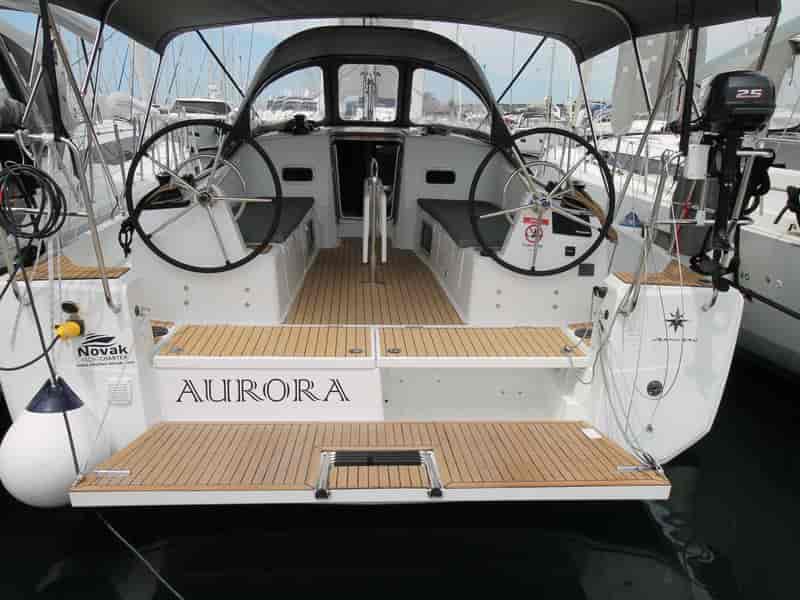 Photo of Aurora, image 1 of 5