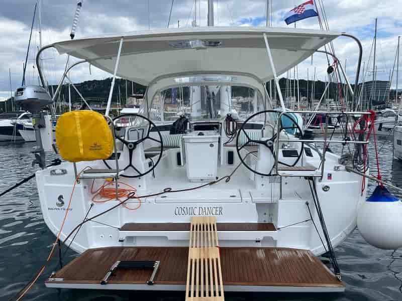 Photo of undefined, image 1 of 25