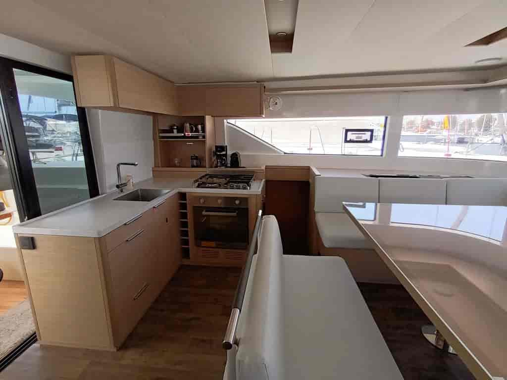 Boat picture 9