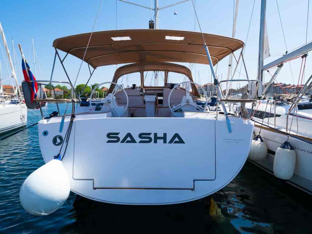 Photo 3 of Sasha