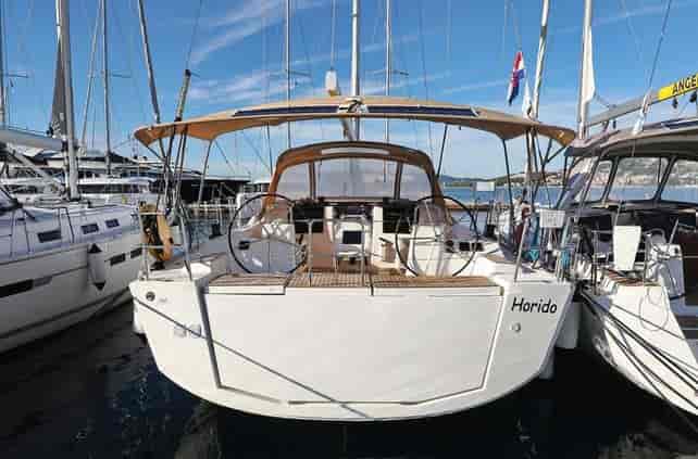 Photo of Horido, image 1 of 5