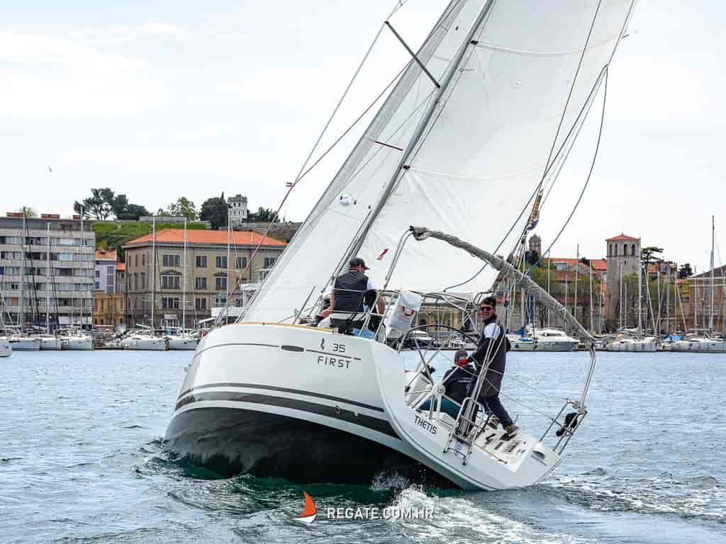 Boat picture 17