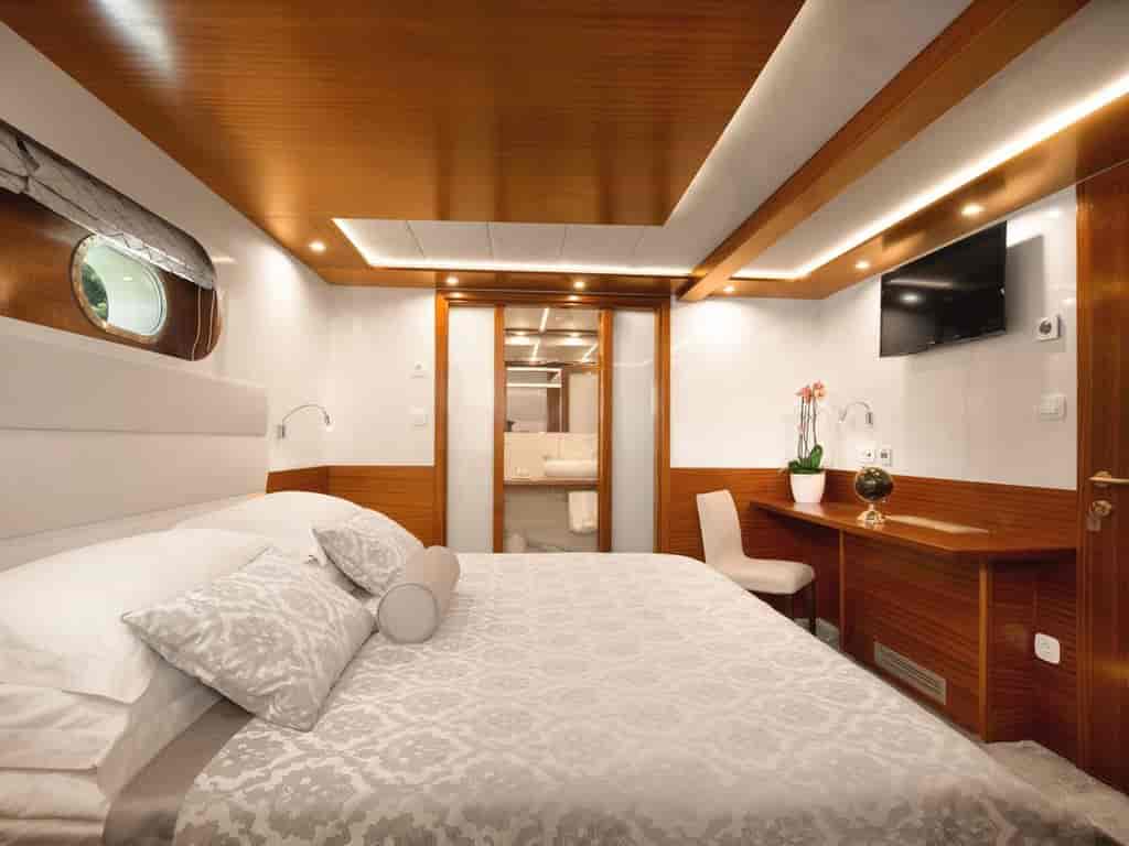 Boat picture 37