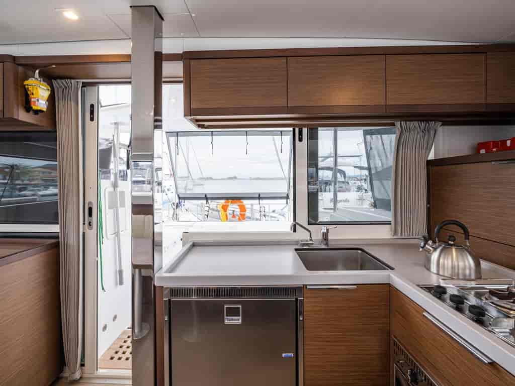 Boat picture 9