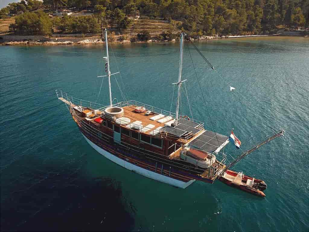 Boat picture 9
