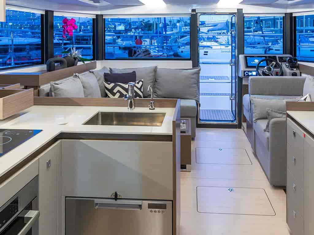 Photo 2 of Moorings 403 PC Exclusive Plus