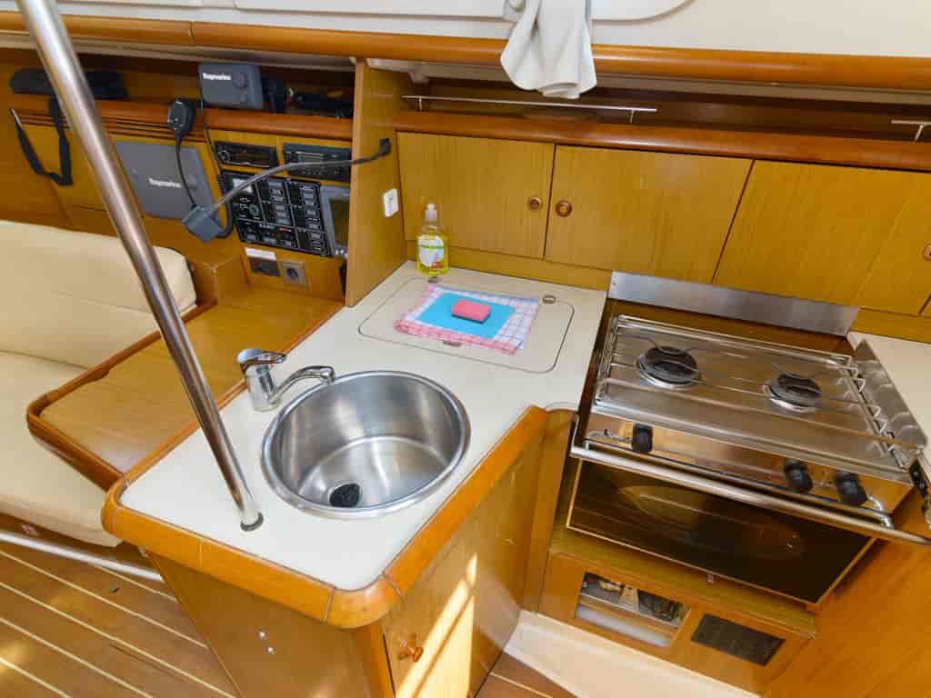 Boat picture 9