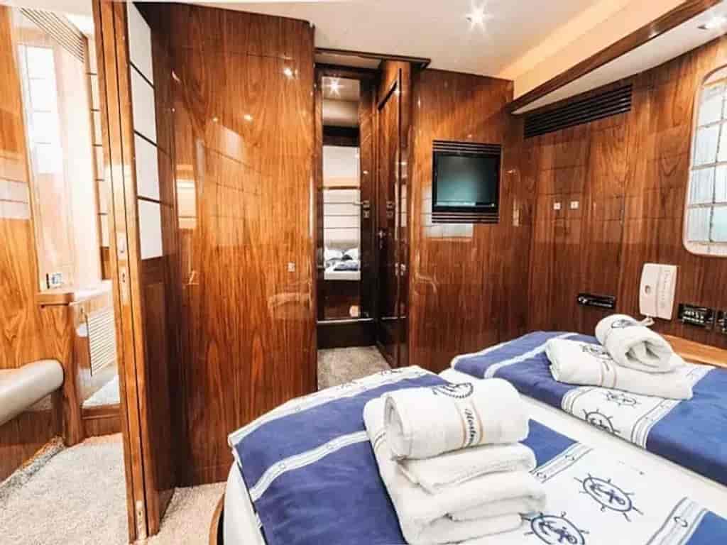 Boat picture 9