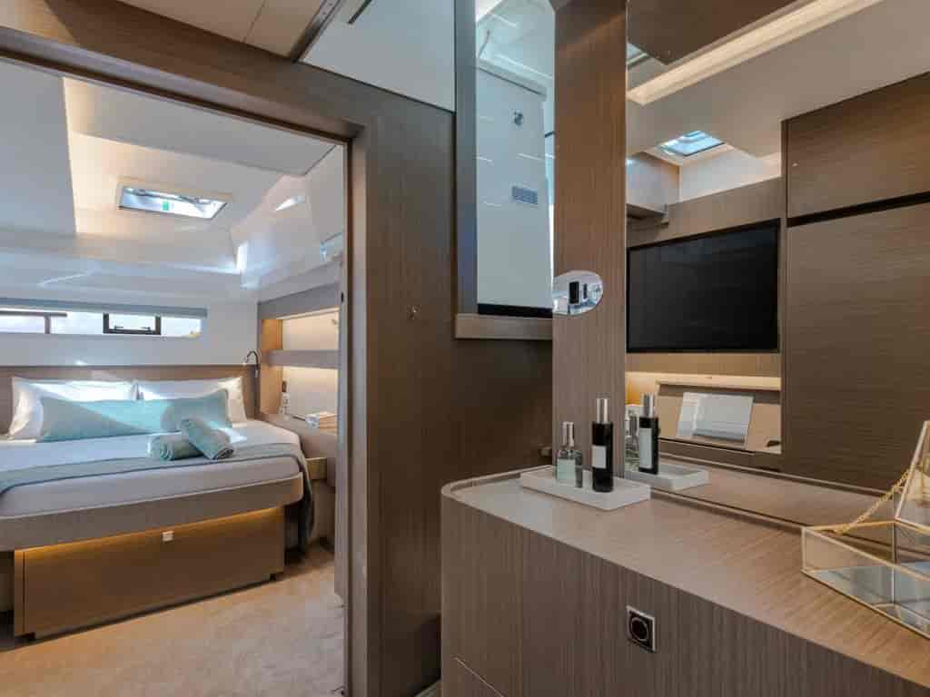 Photo 6 of Moorings 5200 Exclusive Plus