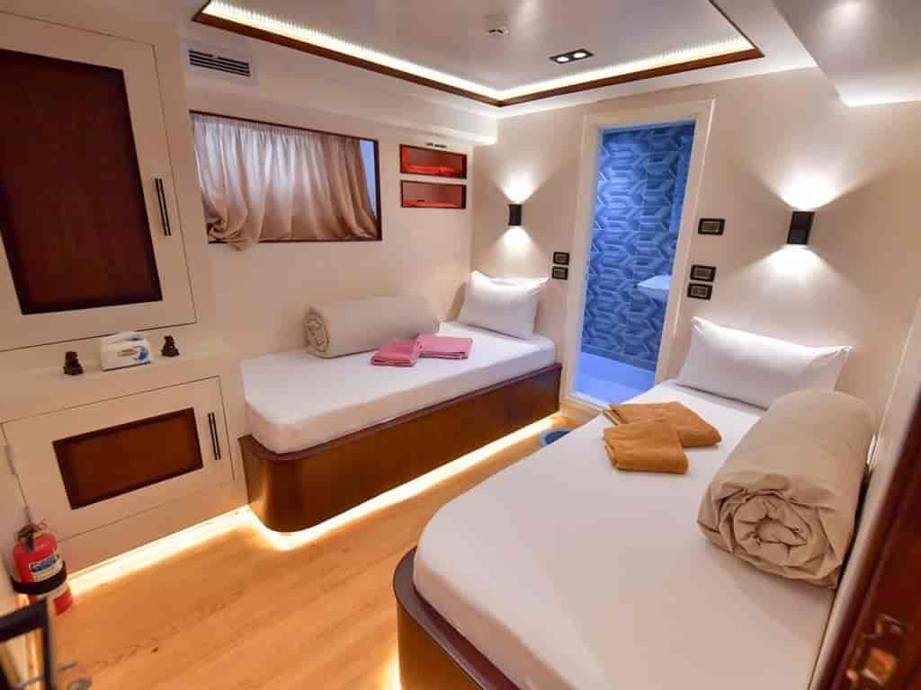 Boat picture 13