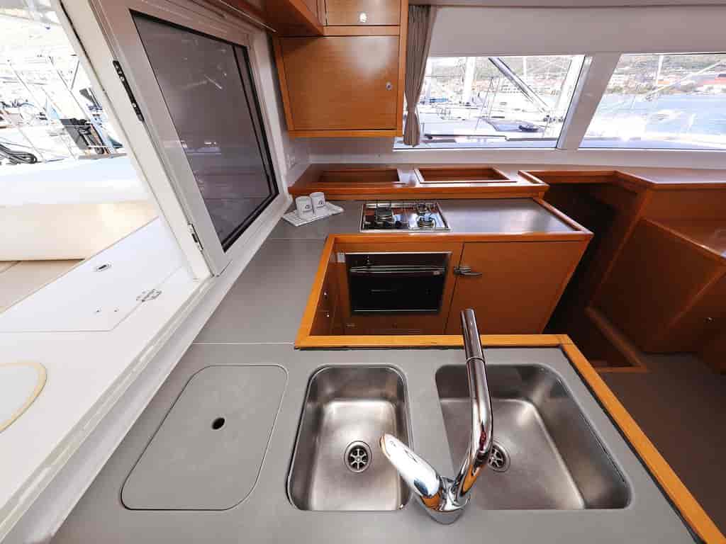 Boat picture 19