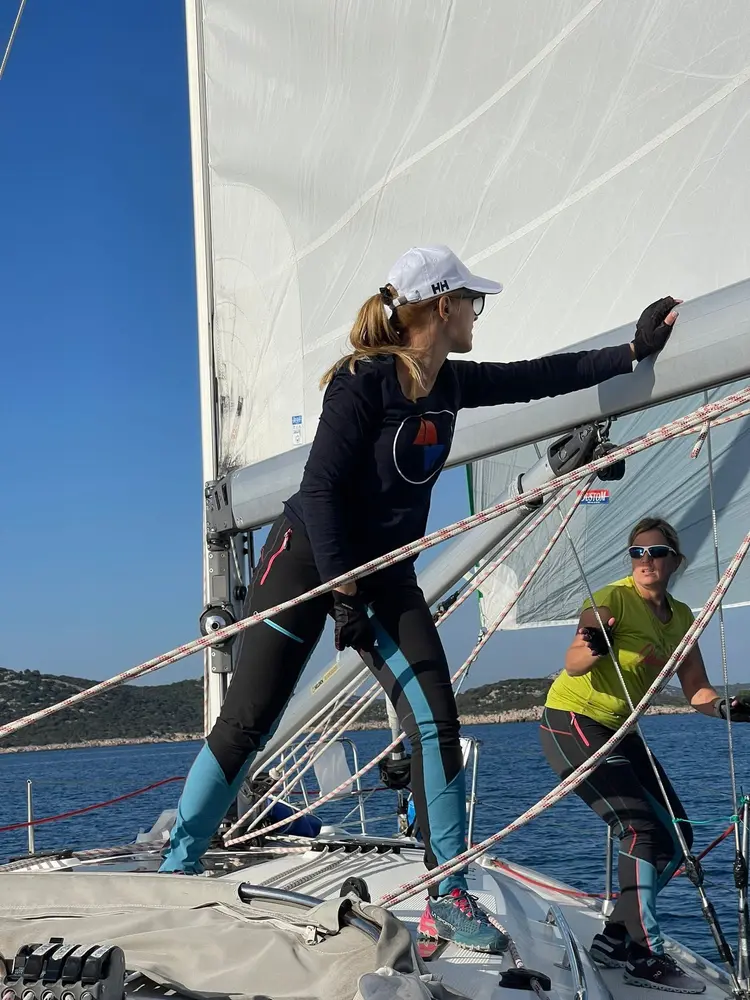 Skipper trening – Sanjate o tome da samostalno upravljate jedrilicom, katamara...